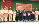 Quỹ học bổng Vừ A Dính tặng quà lực lượng cứu hộ Rào Trăng 3