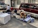 Bắt hơn 1.500 cây thuốc lá nhập lậu trên 2 ô tô ở Bình Dương