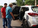 Thanh niên dùng dao tự sát trên xe taxi