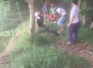 Đi bắt ốc, 2 thanh niên tử vong giữa hồ nước