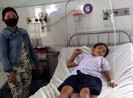 Hàng chục học sinh nhập viện sau khi ăn bánh trung thu