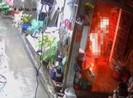 Nghi buồn chuyện gia đình, người đàn ông đổ xăng tự thiêu