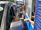 Tài xế trả 2.000 đồng, BOT T2 xả trạm