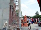 Long An: Sập giàn giáo công trình 8 người thương vong
