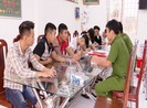 Nhóm thanh thiếu niên đập phá quán buffet ở Vĩnh Long