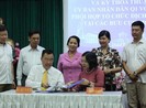Người dân đến bưu điện xin cấp phép xây dựng ở quận 1