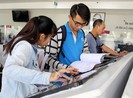 Giả danh cán bộ thuế để dọa, ép người dân... mua sách