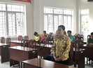 Lãnh án vì bán 'hàng' được tặng