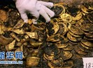 Phát hiện hàng trăm 'bánh vàng' trong mộ cổ hoàng đế bị truất ngôi