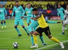 Barca hòa chật vật Dortmund, Inter ‘toát mồ hôi’ có 1 điểm