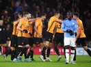 Dẫn 2 bàn, Man. City vẫn thua sốc Wolves 10 phút cuối