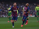Messi lập poker, Barcelona “huỷ diệt” Eibar chiếm ngôi đầu