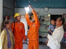 Bộ Công Thương muốn đóng dấu mật với giá điện, xăng dầu