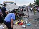 Xe du lịch bị tông 2 lần, tài xế tử vong