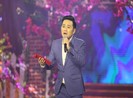 Nghe Duy Khánh hát 'Cô hàng xóm'