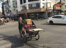 Ông già xích lô 82 tuổi và những cuộc tình thời trai trẻ