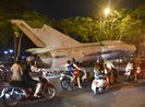 Trắng đêm di dời máy bay, xe tăng ra khỏi kinh thành Huế