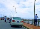 Thứ trưởng Bộ Xây dựng nói về việc dừng xe trên cầu Nhật Lệ