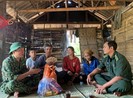 Tìm ra người bỏ quên 10 triệu trong áo quần cũ cứu trợ