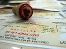 Làm giả giấy tờ xe ô tô mang đi cầm cố còn báo công an
