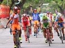 Clip Lê Nguyệt Minh 'nổ súng', lập hattrick thắng chặng Huế