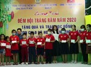 Con em công nhân vui ‘Đêm hội trăng rằm’