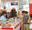 Ngăn chặn suy giảm kinh tế: Nên tăng cường bán hàng trả góp