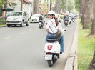 Á hậu Diễm Trang, Thúy An lái xe xuống phố ăn vặt