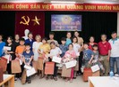 Á hậu Tường San cùng mẹ mang Trung thu đến sớm với các em nhỏ