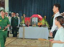 'Bác đã tính mai mốt bác đi sẽ nằm đó, kế bên cạnh bà'
