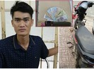1 phụ nữ giật lại chiếc bóp trên tay kẻ cướp giật ở quận 1