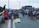 Tai nạn liên tiếp ở cầu Bình Phước, 3 người thương vong