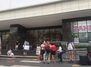 Bé 4 tuổi người nước ngoài rơi lầu ở chung cư quận 4