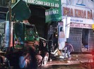 Xe container lao vào ngân hàng, nhà dân ở Bình Thạnh