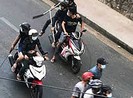 Mâu thuẫn trên mạng, học sinh chém lộn như phim