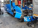 Xe khách mất thắng tông liên hoàn ở quận 12