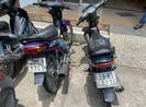 Bị 2 cô gái đuổi, nhóm cướp giật bỏ cả xe để chạy