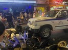 Vụ xe công an lao vào quán nhậu: 'Do bảo vệ dân phố lái'