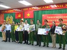 Phó Chủ tịch UBND TP trao khen thưởng cho Công an TP.HCM