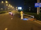 Thầu xây dựng tử vong cạnh xe máy trên đường Võ Văn Kiệt