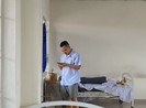 Vũ Khắc Tiệp gây tranh cãi về thái độ khi bị cách ly