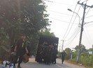 Nhiều cảnh sát rời khu vực nghi kẻ bắn chết 4 người lẩn trốn
