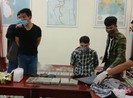 Bắt quả tang 2 người vận chuyển trái phép 6 bánh heroin