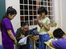 Cô Ba bán vé số và lớp học tình thương