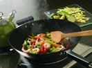 Lưu ý khi sử dụng dụng cụ nấu ăn kẻo gặp phải độc hại