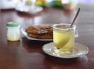 Bất ngờ với công dụng của mật ong pha nước ấm
