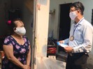 Người bán vé số nhận 750.000: Vui mừng mà nước mắt rơi