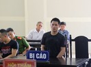 Nghe lời mẹ, con trai bán hàng xóm qua biên giới