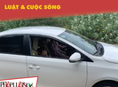 Cấm trẻ ngồi ghế trước ô tô: Đo chiều cao hay kiểm tra tuổi?