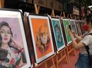 Bán tranh ‘Khẩu trang và người nổi tiếng’ hỗ trợ miền Trung